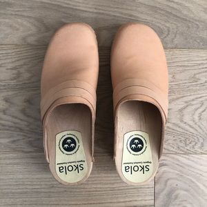 Skola Tan Leather Clogs